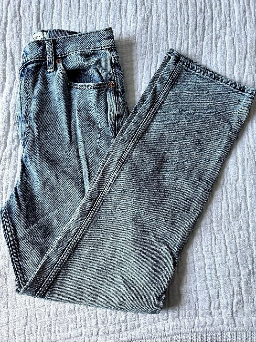 Abercrombie Women's Straight Leg Jeans